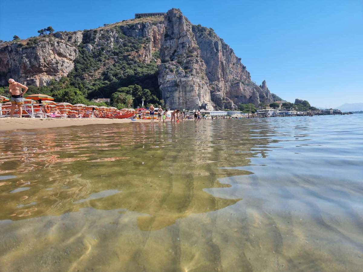 Reale Apartments Terracina Bagian luar foto